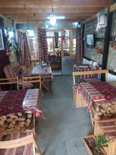 Lahic Kafe B&B in Lahich