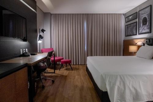 Superior Double Room image 8