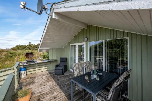 Vista exterior, Cozy Holiday Home With A Large Enclosed Terrace in Ringkobing