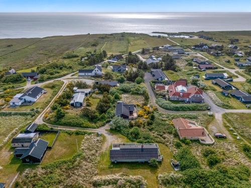 Vista exterior, Cozy Holiday Home With A Large Enclosed Terrace in Ringkobing