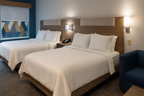 Holiday Inn Express Hotel And Suites Alliance By IHG