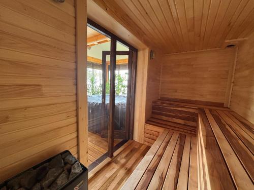 Szauna, Studio Amalia in Cisnadioara