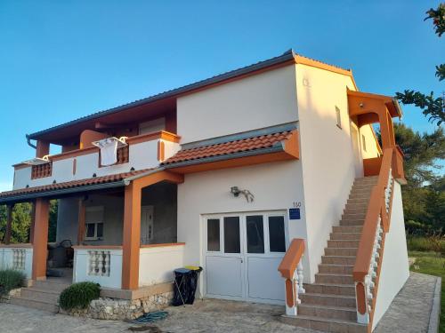 Apartments Den - 100 m from sea
