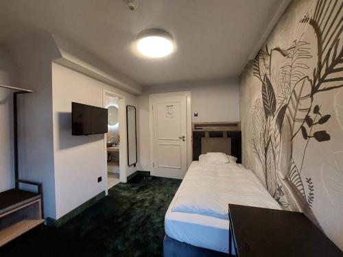 Superior Single Room