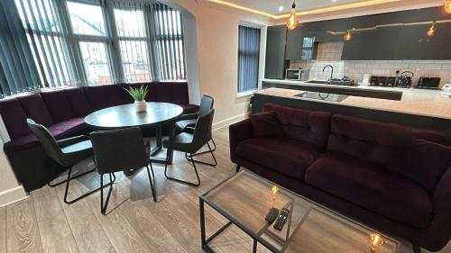 Luxury Seaside Apartments with Free Parking