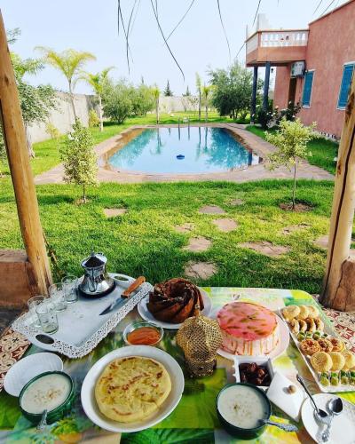 DAR MORAD VILLA AVEC PISCINE PRIVEE DANS UNE FERMe in Ait Ourir