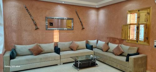 DAR MORAD VILLA AVEC PISCINE PRIVEE DANS UNE FERMe in Ait Ourir
