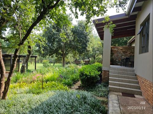 花園, Riverside Self-Catering Accommodation in 布朗賀斯特