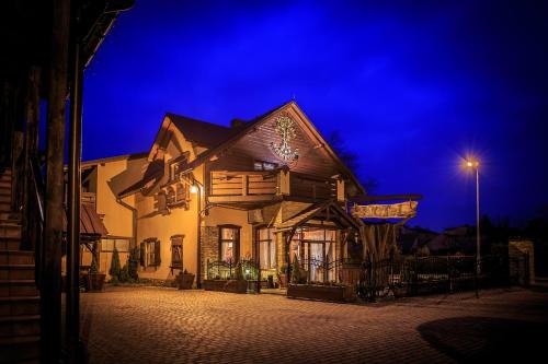 . Hotel - Karczma Klimtówka