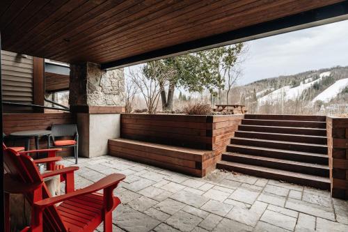 Luxurious ski-in ski-out condo in Saint-Sauveur in เซนต์-ซอเวียร์ (QC)