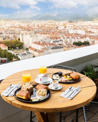The Babel Community Hôtel - Grenoble Bastille, Grenoble