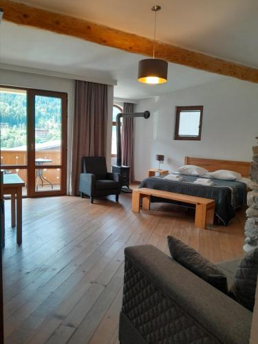 巴普沙賓館 (Bapsha Guesthouse) in 梅斯蒂亞