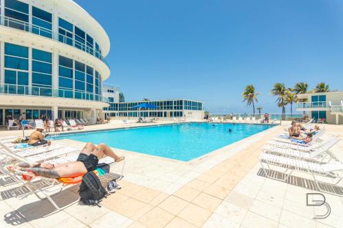 Girasole Apartments in Miami Beach, USA