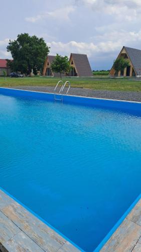 Shaverge wine cellar and cottejes