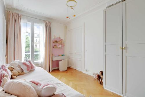 Elegant Apt 2BDR Arc de Triomphe Champs-Élysées - image 4