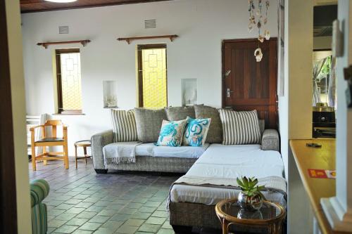 Breeze & Bliss Beach House 300m Walk to the Beach!, Pennington (Foto 10)