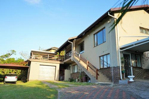 Breeze & Bliss Beach House 300m Walk to the Beach! in 彭寧頓