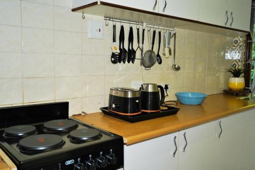 Breeze & Bliss Beach House 300m Walk to the Beach!, Pennington (Foto 6)