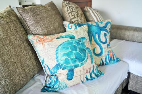 Breeze & Bliss Beach House 300m Walk to the Beach!, Pennington (Foto 7)