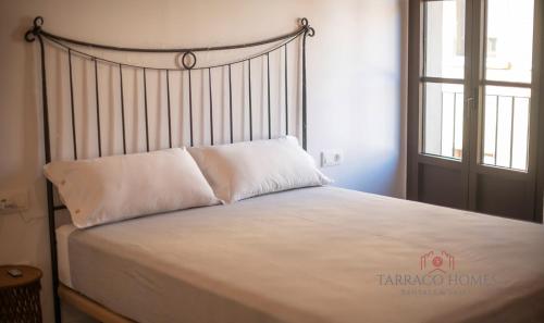 Two-Bedroom Deluxe Apartment with Balcony image 6