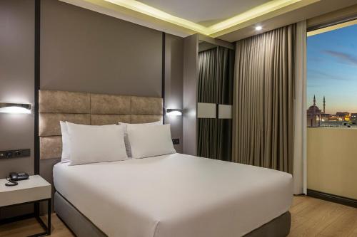 Garner Hotel Istanbul - Airport Arnavutkoy by IHG, Стамбул (фото 11)