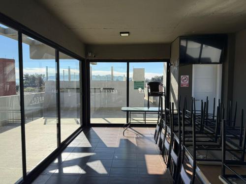 One-Bedroom Apartment image 3