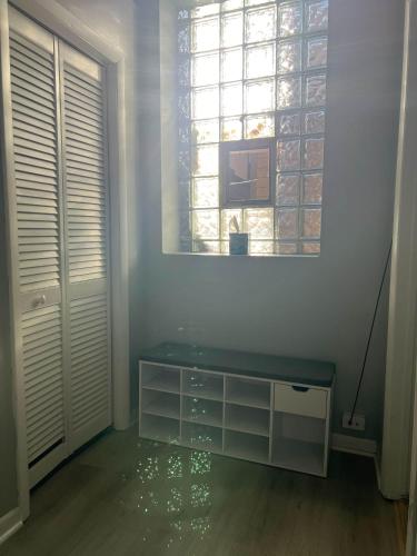 South Loop 2 Bedroom Apt - image 12