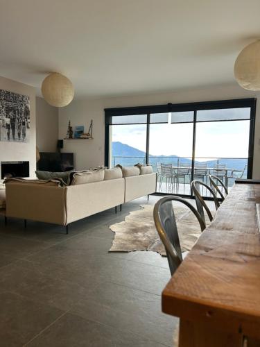 Villa H in Santo Pietro Di Venaco