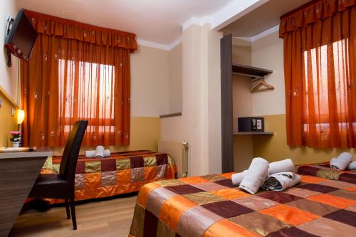 Hostal Barcelona - main image