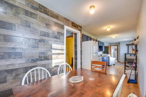 1 Mi to Mark Twain Lake: Cabin w/ Community Pool in Monroe City (MO)