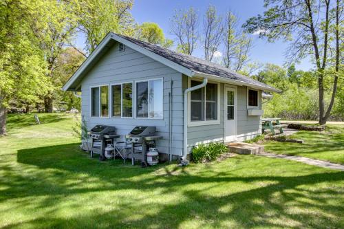 Hackensack Waterfront Retreat on Tenmile Lake in Akeley