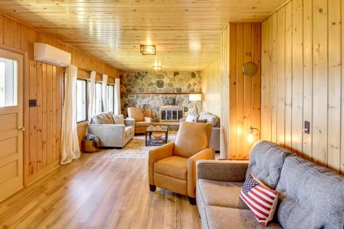 Hackensack Waterfront Retreat on Tenmile Lake in Akeley