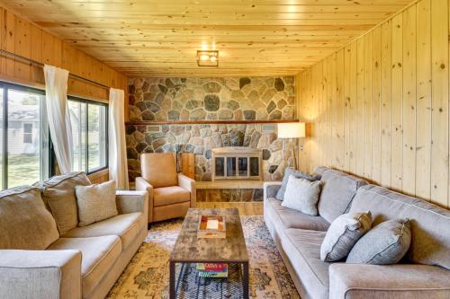 Hackensack Waterfront Retreat on Tenmile Lake in Akeley