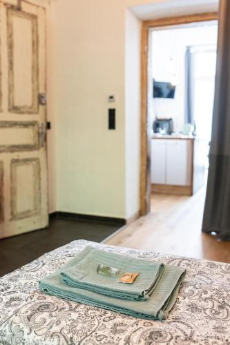 One-Bedroom Apartment image 2