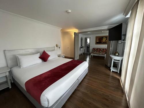 room detail thumbnail 0