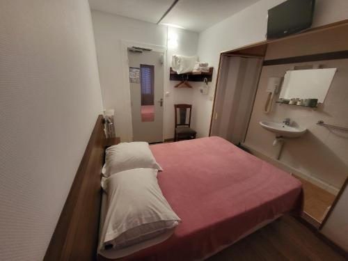 Chambre double, vue sur le jardin