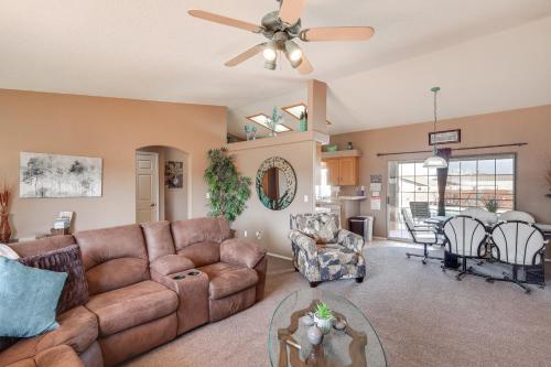 Pool and Hot Tub Pet-Friendly Lake Havasu Home!