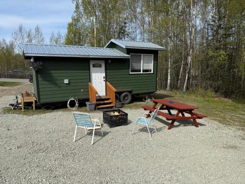 Tiny Home at Bear Mountain -Only 25 Min from Anchorage, Great Central location-Cute & Comfortable, Anchorage (foto 8)