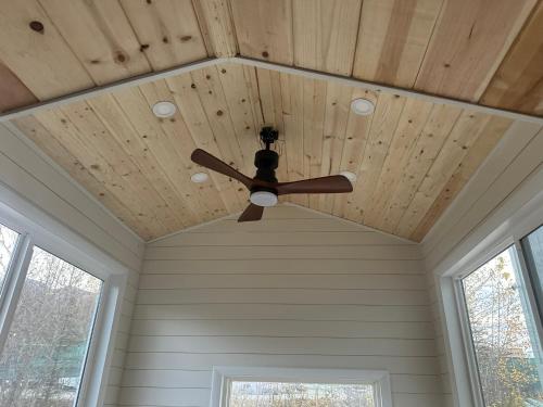 Tiny Home at Bear Mountain -Only 25 Min from Anchorage, Great Central location-Cute & Comfortable, Anchorage (foto 9)