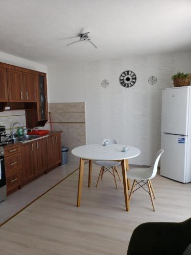 Уютная квартира в частном секторе , идеальный отдых у моря (Уютная квартира в частном секторе , идеальныи отдых у моря) in สตาริ บาร