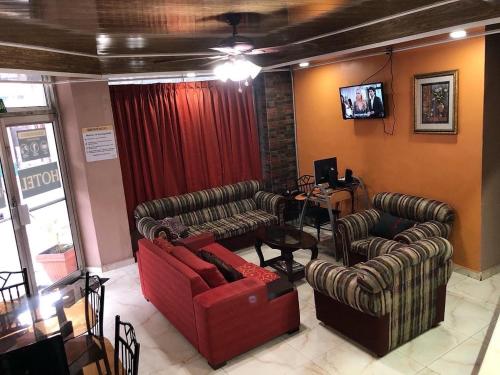 לובי, Hotel Guest House Inn in סן פדרו סולה