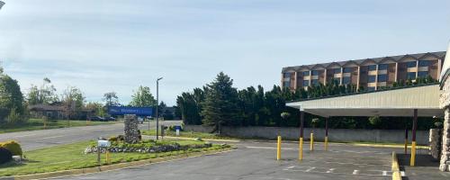 @ Michigan Inn & Lodge - image 6