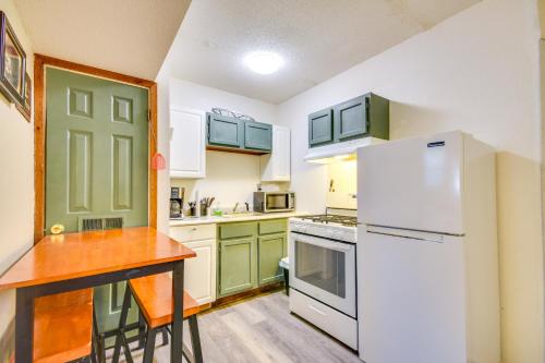 Pool & Fishing Access: Apt Near Mark Twain Lake in Monroe City (MO)