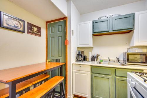 Pool & Fishing Access: Apt Near Mark Twain Lake in Monroe City (MO)