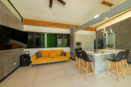 Casa Tatala - 2bdr home with pool near Santa Teresa beach in Manzanillo