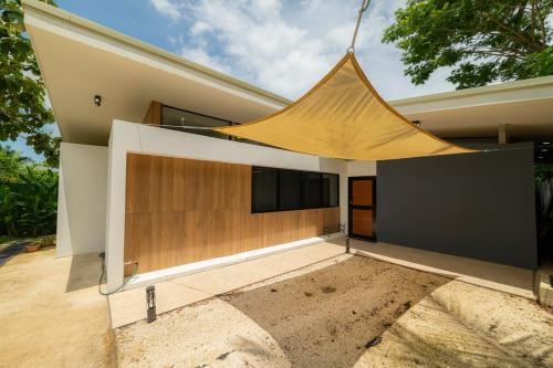 Casa Tatala - 2bdr home with pool near Santa Teresa beach in Manzanillo