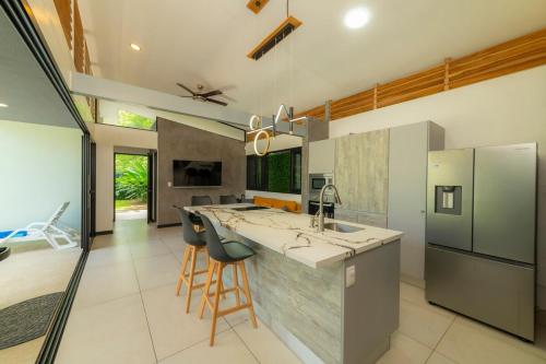 Casa Tatala - 2bdr home with pool near Santa Teresa beach in Manzanillo