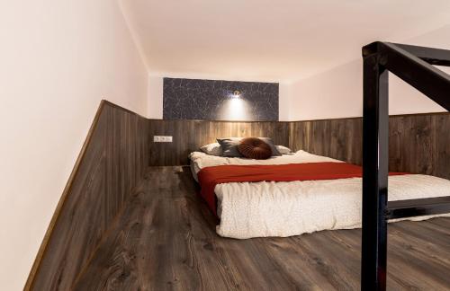 Urban Getaway Lofts - image 2
