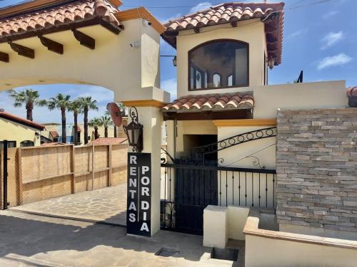 Puerto Nuevo Villa Olas 2BR 2BA with pool in Puerto Nuevo