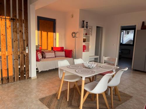 Villa Thea - Τhe View 1st floor in 카토 예라카리온